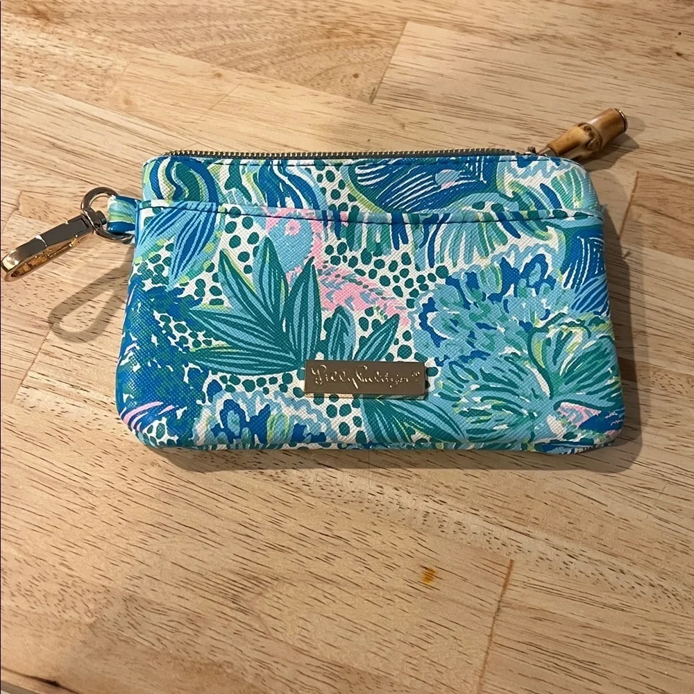 Lilly Pulitzer Tropical Blue and Green Wristlet NWOT